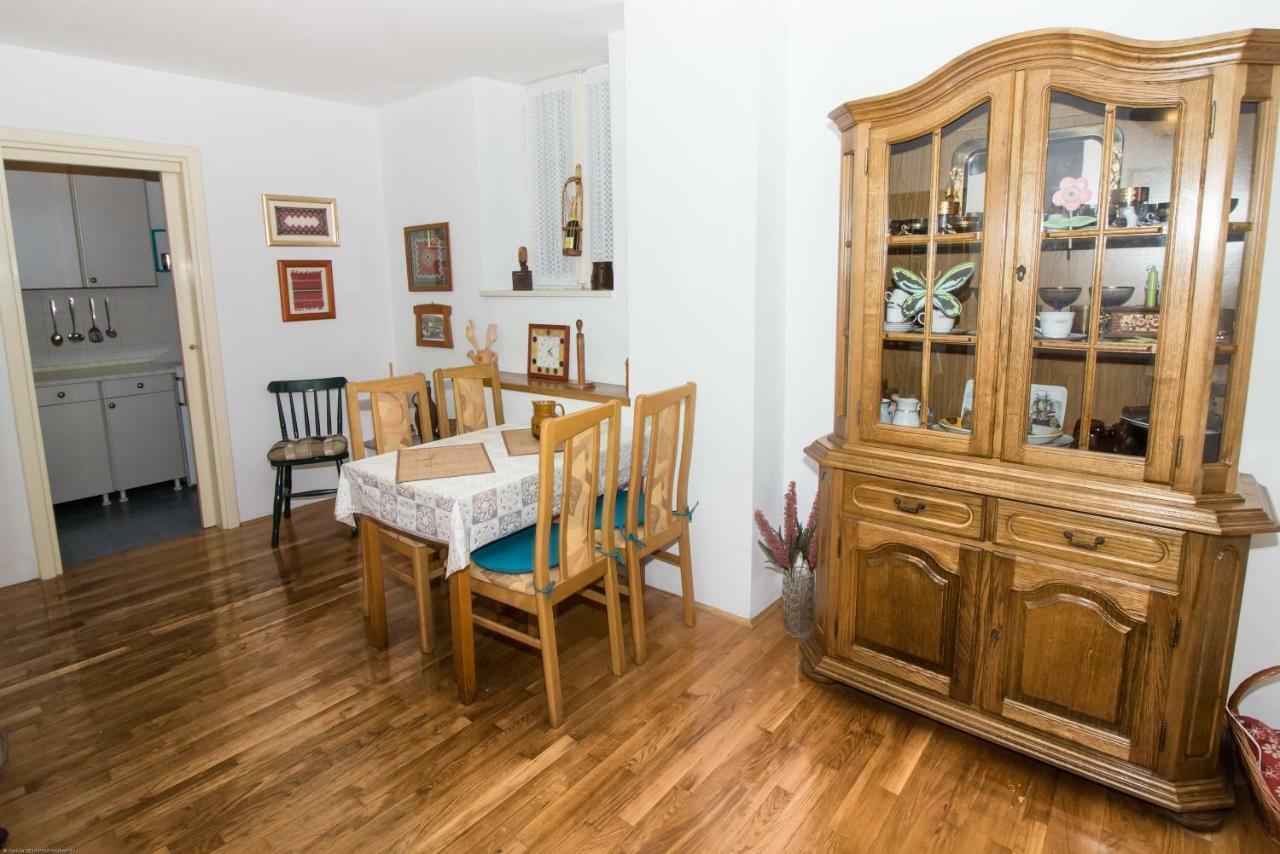 Apartments Kuca Mala Split Eksteriør billede