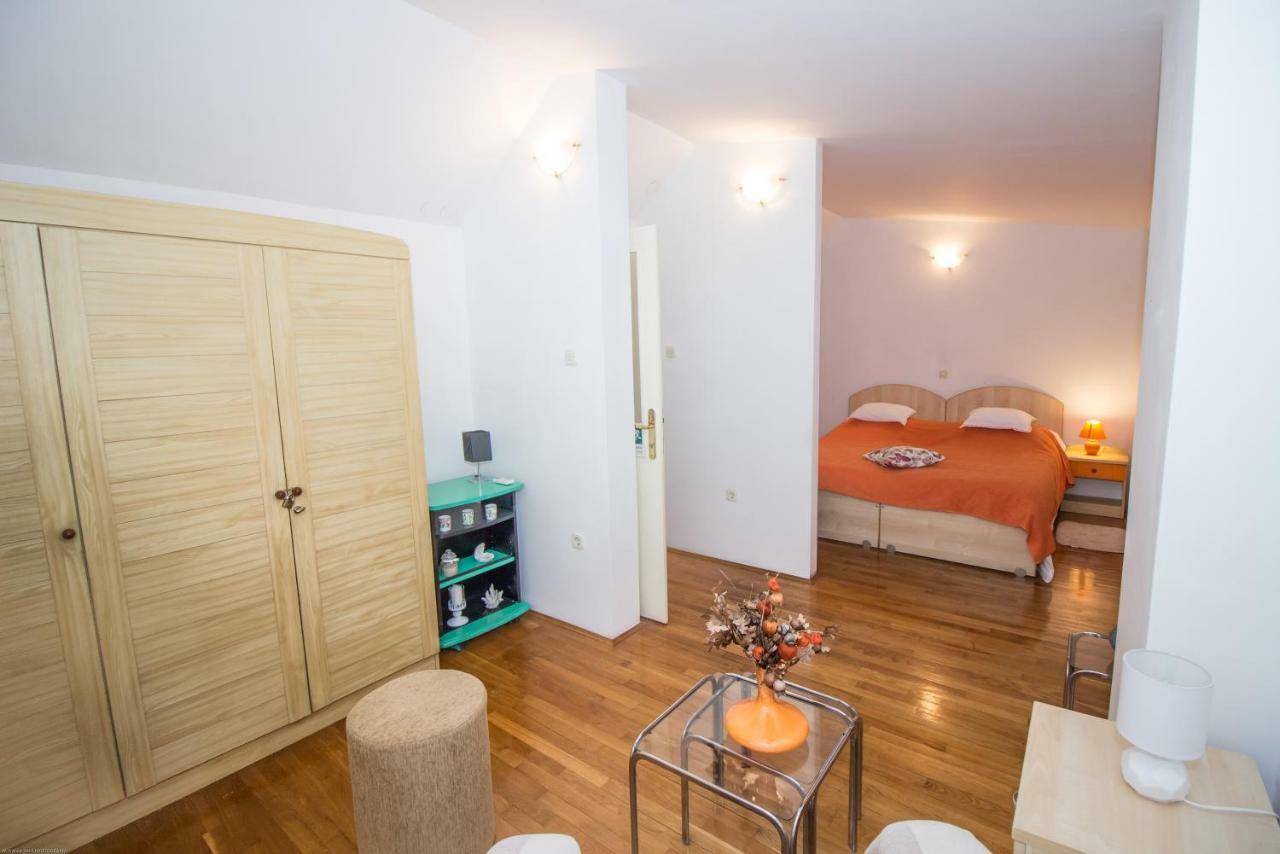 Apartments Kuca Mala Split Eksteriør billede